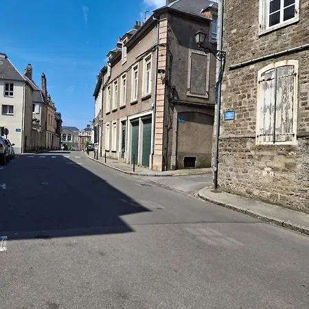 Lägenhet En Vieille Avec En Mezzanine *